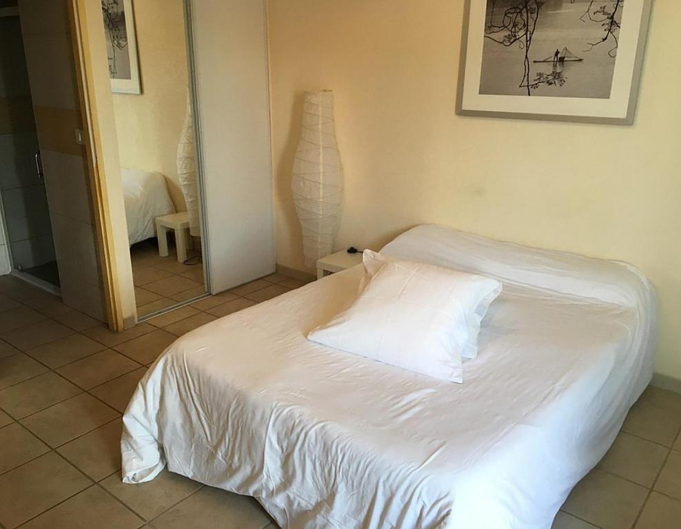 Logis Hotel Le Clos Saint Loup Bram 외부 사진